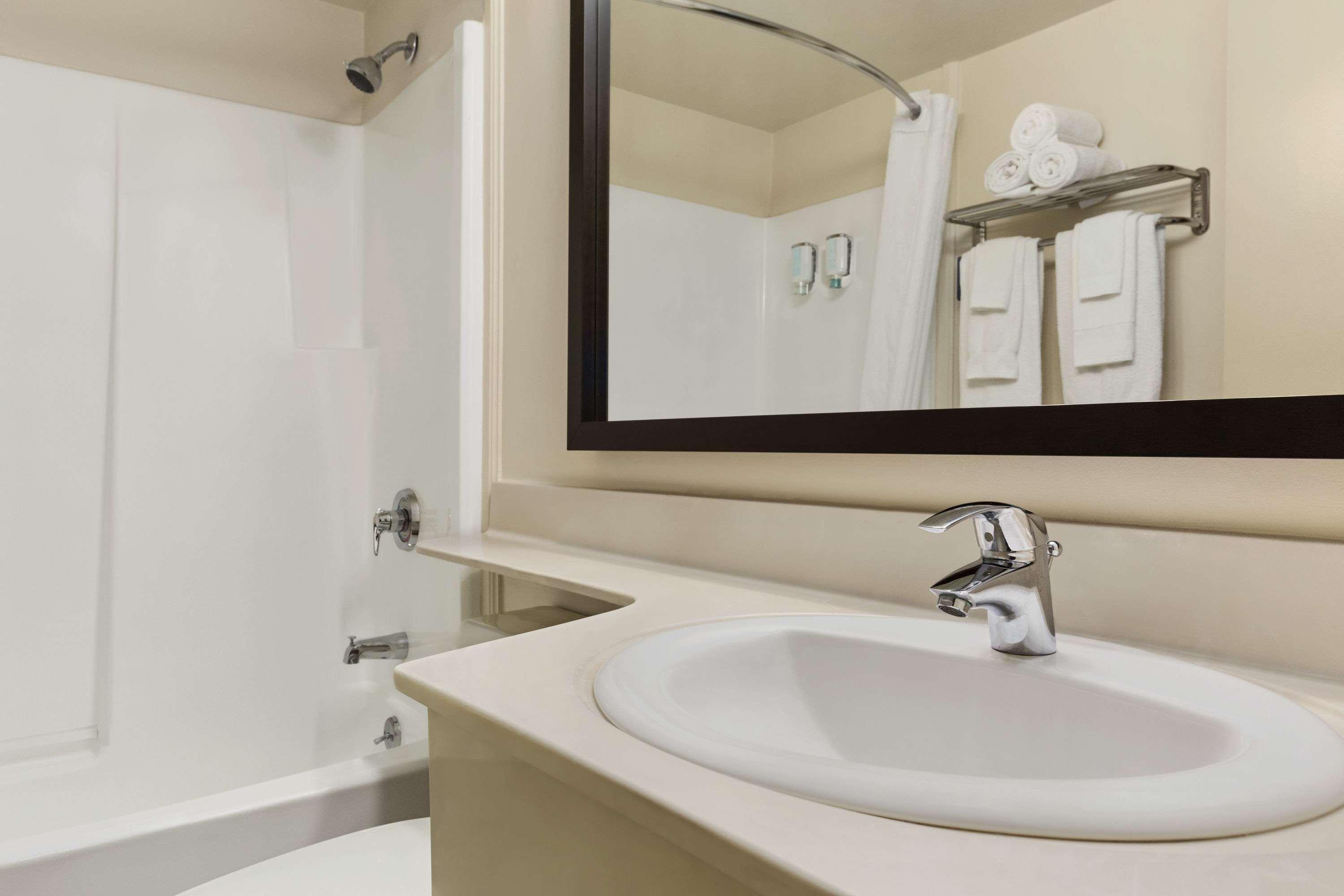 Travelodge Suites By Wyndham Saint-Jean Extérieur photo