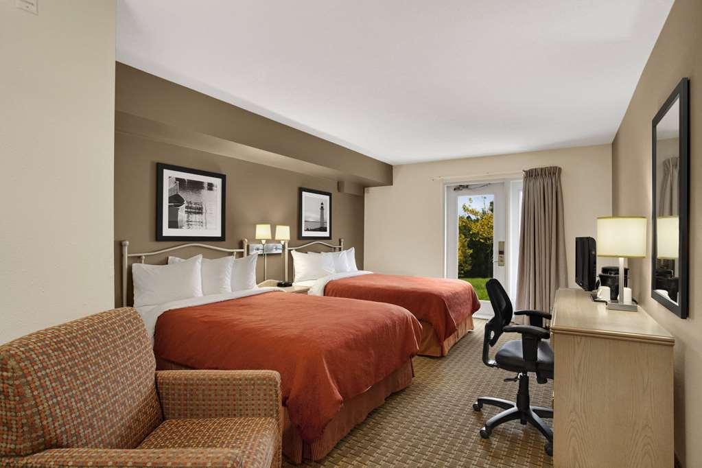 Travelodge Suites By Wyndham Saint-Jean Chambre photo