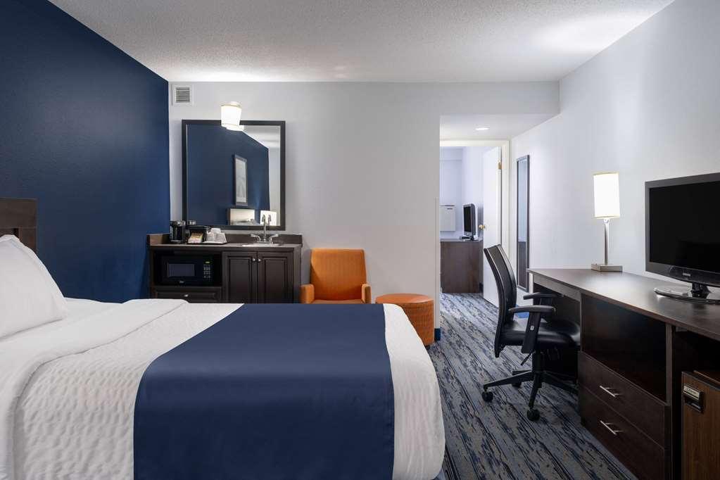 Travelodge Suites By Wyndham Saint-Jean Chambre photo